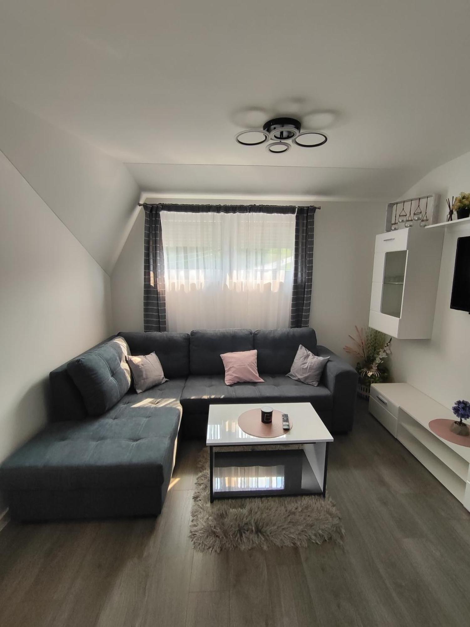 Happy Moments 1 Apartment Gornje Jesenje